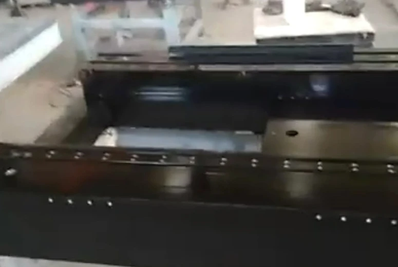 Granite Abubuwan haɗi tare da Drilled Ramuka da kuma saka sassa
