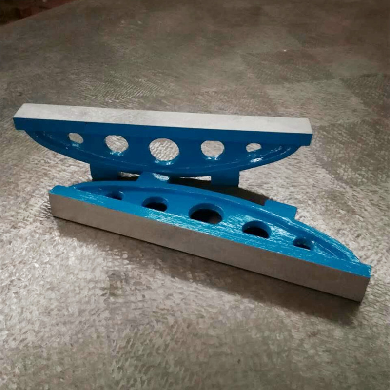 Kara karantawa game da farashin mai mulki a layi daya
